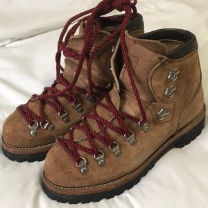 Vintage Dexter boots
